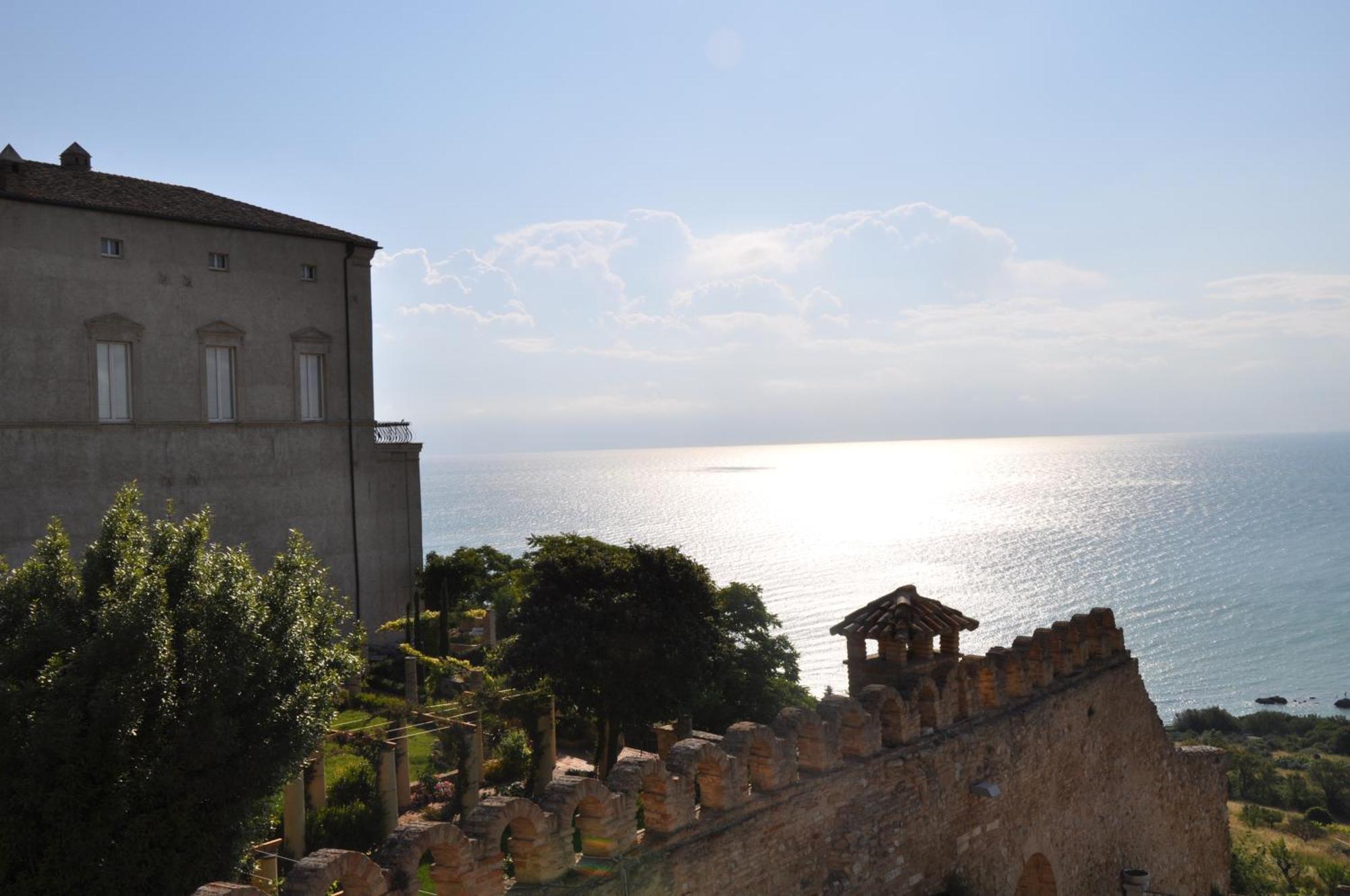 Bed and Breakfast Residenza Amblingh Vasto Esterno foto