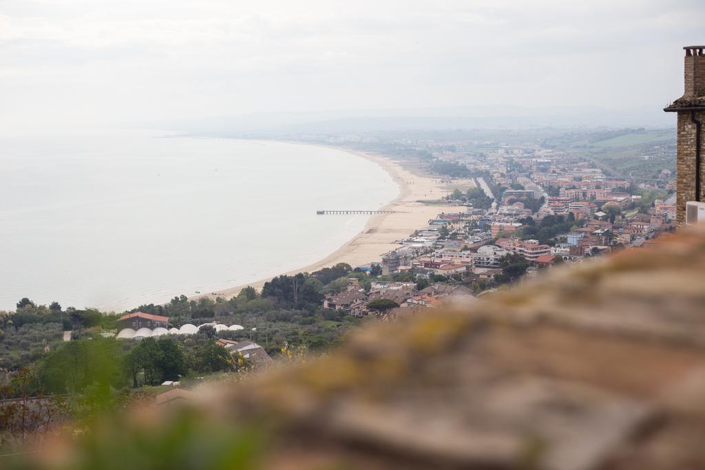 Bed and Breakfast Residenza Amblingh Vasto Esterno foto