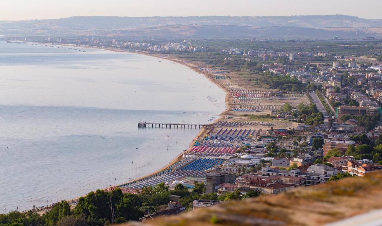 Bed and Breakfast Residenza Amblingh Vasto Esterno foto